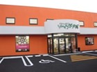 ソーイングプラザ川中島店外観　鮮やかなオレンジが目印