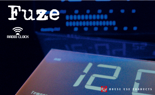 電波時計　壁掛け　床置き　 LCD RADIO CLOCK　FUZE ホワイト・ブラック